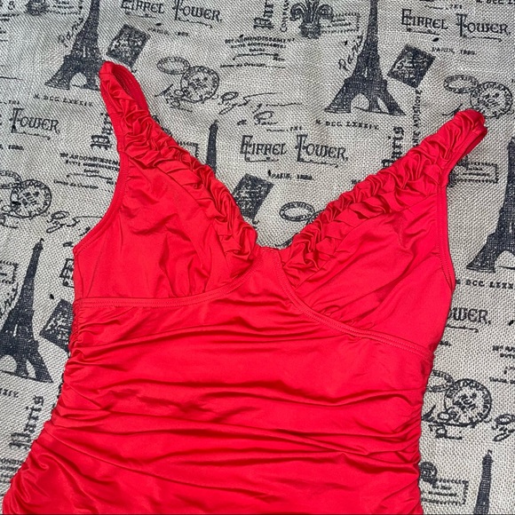 Jantzen Red Ruffle V Neck Swimsuit Size 14 Excellent Condition - Picture 8 of 14